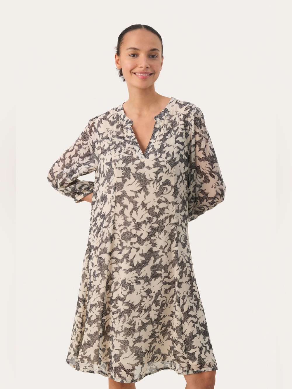 NWT Part Two size 42 L viscose midi Cream and Black Floral V-Neck Shift Dress